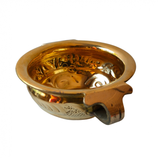 Brass Urli/ Uruli with Handle for Home Decor/cooking, Diameter 4.5 Inches (₹700)