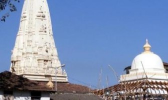 Walkeshwar Temple, Baan Ganga Temple